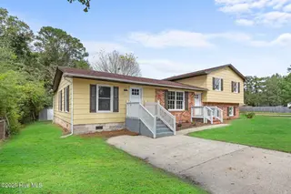 406 Carole Drive, Jacksonville, NC 28540 — 3-bedroom home in Pine Forest Acres, Jacksonville, NC, photo 2 of 42: carole-1