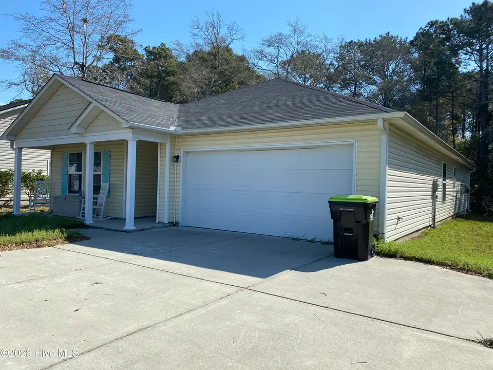 2184 Bayside Street SW, Supply, NC 28462 — 4-bedroom home in Harbor Bay, Supply, NC, photo 1 of 17: IMG_6293