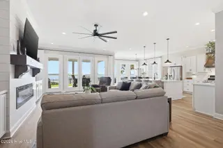 135 Gallants Point Road, Beaufort, NC 28516 – photo 21: Open Floorplan
