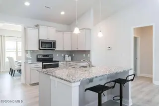 2129 Caracara Drive, New Bern, NC 28560 – photo 10: Kitchen