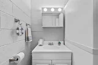 535 Salter Path Road Unit 2, Pine Knoll Shores, NC 28512 – photo 24: Full Bathroom 3 (Ground Level)