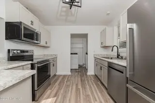 1009 River Street, Jacksonville, NC 28540 – photo 20: 21KITCHEN