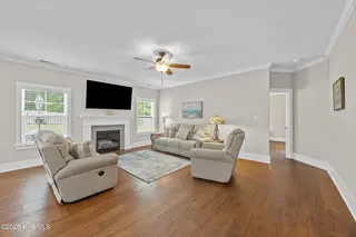 46 Vella Lane, Wilmington, NC 28411 — 4-bedroom home in Harborside, Wilmington, NC, photo 20 of 70: 14_living room