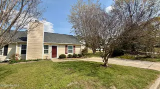 125 Browning Lane, Rocky Mount, NC 27804 — 2-bedroom townhome in Remington Woods, Rocky Mount, NC, photo 4 of 43: IMG_0571