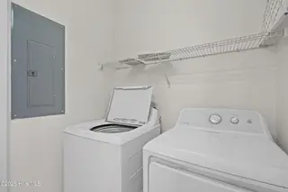 5341 Christian Drive, Wilmington, NC 28403 – photo 17: 15_laundry