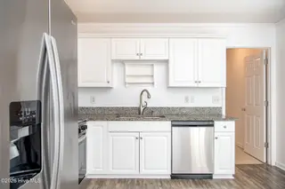 452 Woodland Drive, Swansboro, NC 28584 — 3-bedroom home in Hadnot Creek, Swansboro, NC, photo 11 of 30: 452 WOODLAND (25)