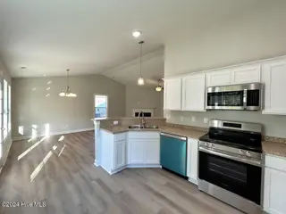 802 Hidden Bridge Drive, Jacksonville, NC 28546 – photo 21: IMG-3539-jpg