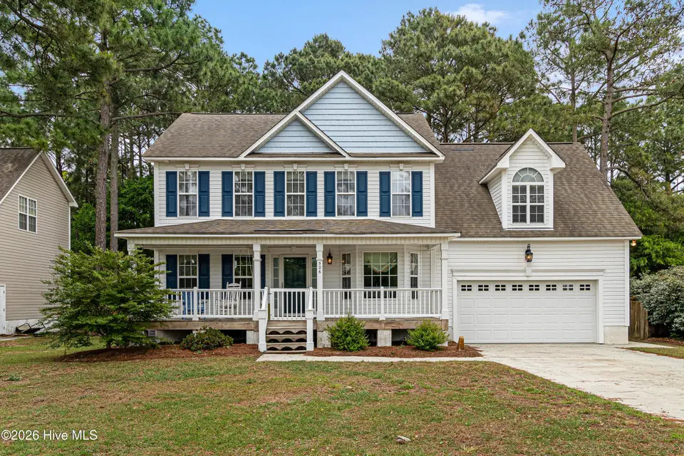 526 Pearson Circle, Newport, NC 28570 – photo 1 of 45: Incredible home in Pearson Circle