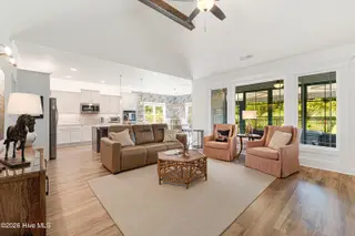 413 Taylorwood Drive, Beaufort, NC 28516 – photo 5: Living room