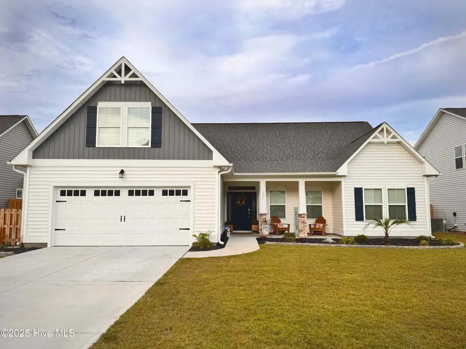 281 W Weatherbee Way, Hampstead, NC 28443 – photo 1 of 1: Front