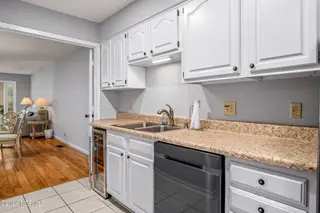 1714 Deerfield Drive SW Apt 2, Ocean Isle Beach, NC 28469 — 2-bedroom condo in Brick Landing, Ocean Isle Beach, NC, photo 11 of 39: 1714_Deerfield_Apt2-10