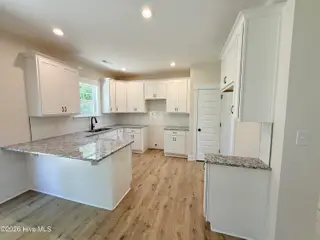 316 Hawks Bluff Drive, New Bern, NC 28560 – photo 5: Kitchen