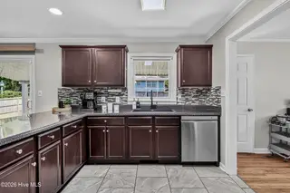 109 King Richard Court, Jacksonville, NC 28546 – photo 11