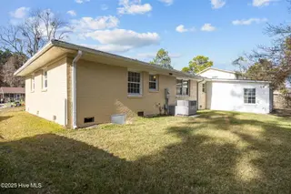 504 Oakwood Avenue, Jacksonville, NC 28546 – photo 7: 35-web-or-mls-504 Oakwood Ave. 95