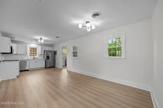 2818 Jefferson Drive, Greenville, NC 27858 – photo 10: 33-web-or-mls-LHV_3841