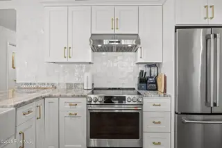 2517 Waccamaw Shores Road, Lake Waccamaw, NC 28450 – photo 14: Kitchen
