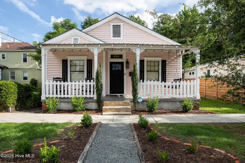 614 Queen Street, Wilmington, NC 28401 – photo 1 of 42