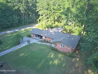 705 N Edgewood Circle, Whiteville, NC 28472 – photo 5: House Right High