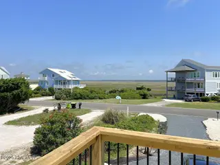 323 Caswell Beach Road, Oak Island, NC 28465 – photo 4: 323 Caswell Beach