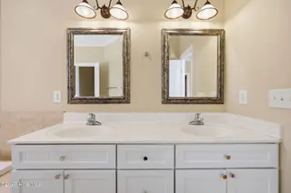 1190 Windbrooke Drive, Grimesland, NC 27837 – photo 21: Master Bathroom