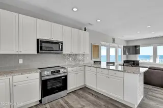 1078 New River Inlet Road, North Topsail Beach, NC 28460 – photo 7: Kitchen