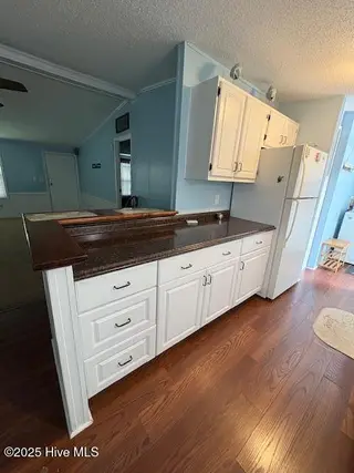 1554 Gate 2 SW, Ocean Isle Beach, NC 28469 — 3-bedroom manufactured home in Seaside North, Ocean Isle Beach, NC, photo 6 of 17: IMG_2420