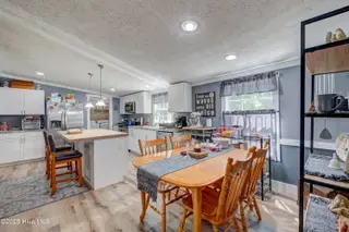 2981 Robin Drive SW, Shallotte, NC 28470 — 3-bedroom manufactured home in Shell Point, Shallotte, NC, photo 18 of 29: 2981RobinEdit-25