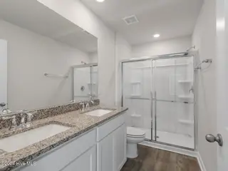 6319 Cowslip Way Unit 196, Leland, NC 28451 – photo 21: 21 Primary bathroom