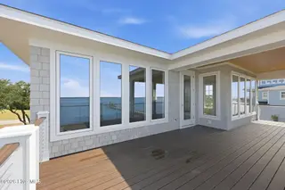4741 S Shore Drive, Morehead City, NC 28557 – photo 7: 7-web-or-mls-4741 S Shore Dr 010
