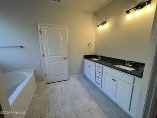 2056 Royal Pines Drive, New Bern, NC 28560 – photo 12: 44839c44-d819-44e3-9404-be250d0bf6b3