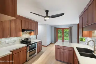 434 Semmes Drive, Wilmington, NC 28412 — 4-bedroom home in Pine Valley Estates, Wilmington, NC, photo 9 of 34: 9_img_4479