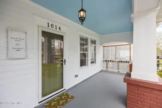 1614 Spencer Avenue, New Bern, NC 28560 – photo 4: 47-web-or-mls-0C0A7114
