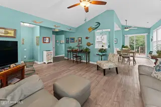 124 NW 8th Street, Oak Island, NC 28465 — 3-bedroom home in Pinners Point, Oak Island, NC, photo 6 of 47: shniderproductions.com-25