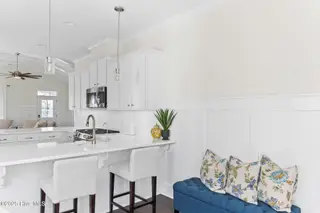 2212 Lakeside Circle, Wilmington, NC 28401 – photo 19: 020_2212_lakeside_circle-18_300