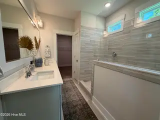 122 Live Oak Circle, Lake Waccamaw, NC 28450 – photo 17: PRIMARY SUITE BATH