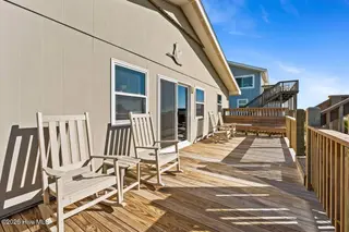 2005 Ocean Drive, Emerald Isle, NC 28594 – photo 8: IMG_4441