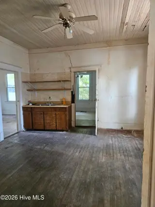 4152 E Horne Avenue, Farmville, NC 27828 – photo 5: 4152 E Horne Av6