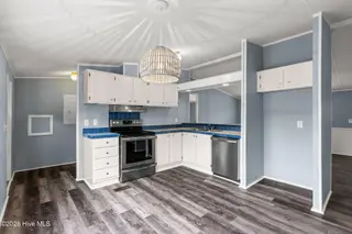 1172 Fifty Lakes Drive, Southport, NC 28461 — 3-bedroom manufactured home in Boiling Spring Lakes, Southport, NC, photo 15 of 52: 10-web-or-mls-CamMediallc.com (33 of 45)