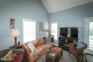 4007 E Oak Island Drive, Oak Island, NC 28465 – photo 7: 4007 E Oak Island Dr Oak-small-011-020-L