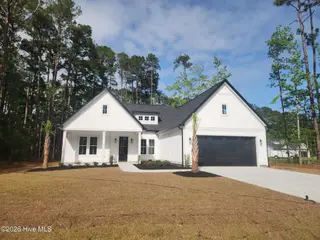 406 Sandlewood Drive NW, Calabash, NC 28467 – photo 4: 20260522_170546