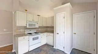 2409 White Road, Wilmington, NC 28411 – photo 13: kitchen1