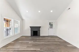 513 S 13th Street, Wilmington, NC 28401 – photo 7: 007_513_south_13th_street-07_120
