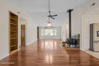 1003 Coral Reef Drive, New Bern, NC 28560 – photo 7: 28-web-or-mls-DSC_7596