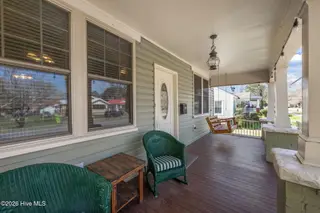 1817 Spencer Avenue, New Bern, NC 28560 – photo 4: front porch