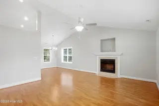117 Clearbrook Way, New Bern, NC 28562 — 3-bedroom home in Berne Glade, New Bern, NC, photo 10 of 49: 117 Clearbrook Way, New Bern, NC 28562
