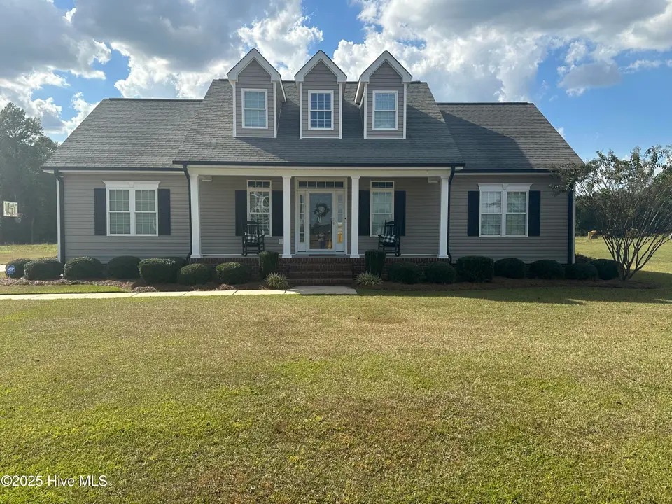 3730 Huntcliff Drive, La Grange, NC 28551 – photo 1 of 28: IMG_2079