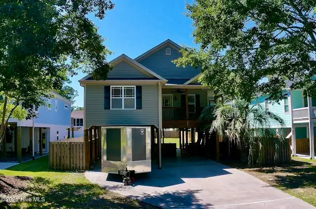 337 NE 41st Street, Oak Island, NC 28465