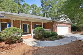 504 Shelton Drive, Aberdeen, NC 28315 – photo 4: 3-web-or-mls-IMG_0336