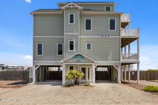 130 N Permuda Wynd Drive, North Topsail Beach, NC 28460 – photo 7: 20250509173326812584000000-o