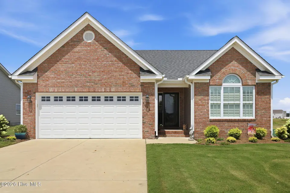 1612 Stone Wood Drive, Winterville, NC 28590 – photo 1 of 32: 19-web-or-mls-IMG_0008 (1)